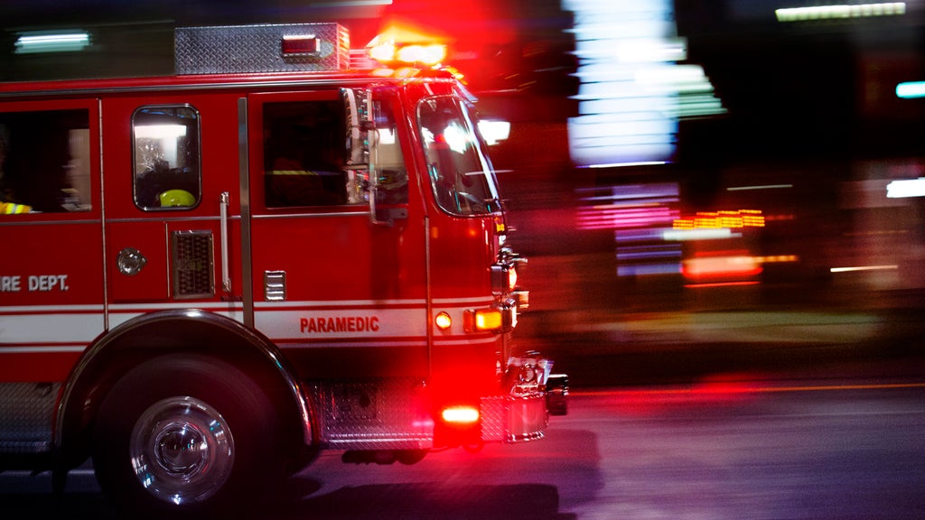 Crews battle structure fire in Victoria neighborhood, city officials say — WCCO / CBS Minnesota, Shorewood Community news