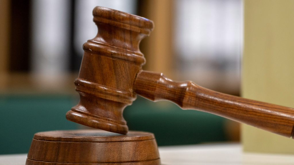 Judge sets bail at $200,000 for sex offender accused of posing as teen at Maple Grove school — WCCO / CBS Minnesota, Shorewood Schools news