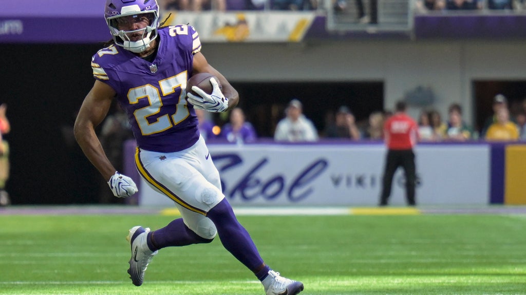Vikings return RB Jordan Mason from injured reserve after broken thumb kept him out last 4 games — WCCO / CBS Minnesota, Shorewood Sports news