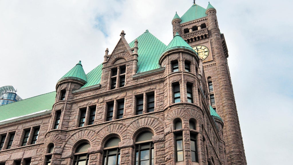 Minneapolis council votes 9-4 to eliminate safety office; Mayor Frey meeting with council members — Shorewood Government news