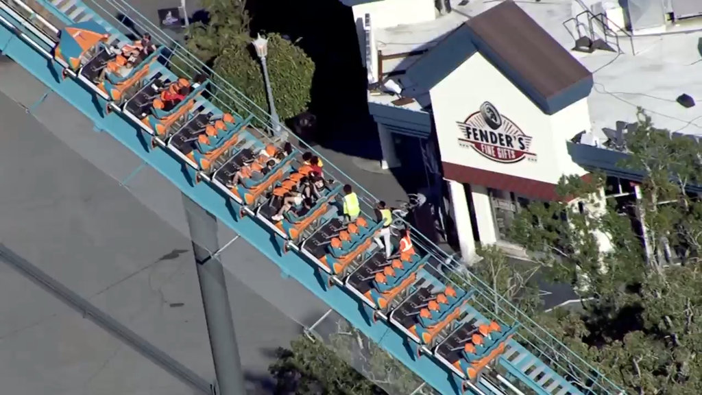 Man dies in fall from Six Flags Over Georgia roller coaster, several injured, police and witnesses say — WCCO / CBS Minnesota, Shorewood Real Estate news