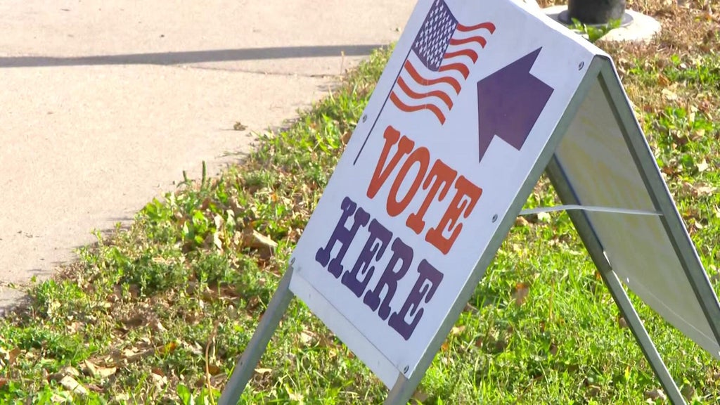 Minneapolis opens 12 pop-up early voting sites across the city ahead of Nov. 3 election — WCCO / CBS Minnesota, Shorewood Arts news