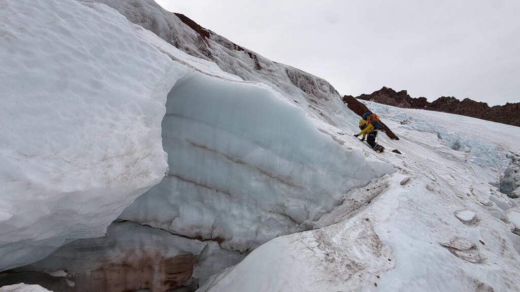 Florida man injured climbing California's Mount Shasta rescued after 2 nights in freezing temps — CBS Bay Area (KPIX), Shorewood Health news