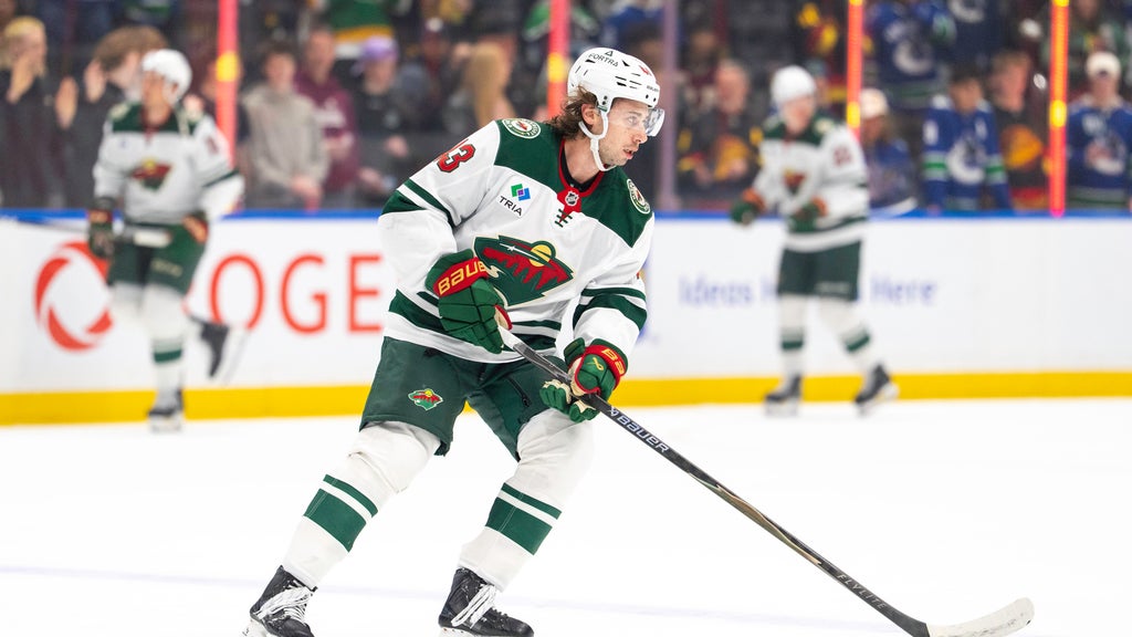 Quinn Hughes has goal, assist in his Vancouver return in Wild's 4-2 victory — WCCO / CBS Minnesota, Shorewood Sports news