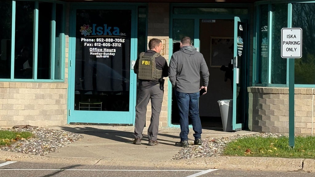 Federal law enforcement officers in Twin Cities Thursday for "court-authorized investigative activity," FBI says — Shorewood Business news