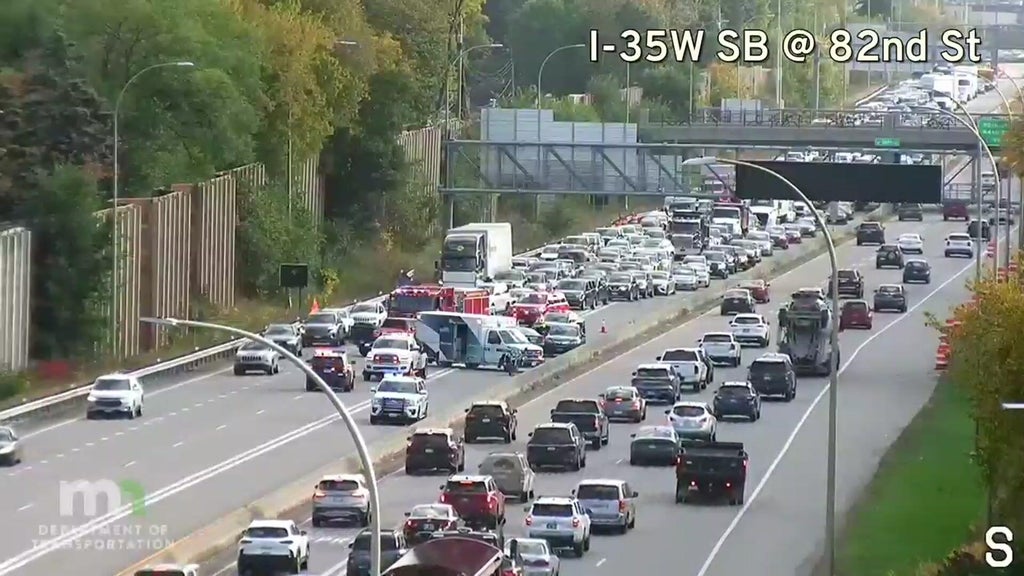 3 drivers injured in crash on Interstate 35W in Bloomington, state patrol says — WCCO / CBS Minnesota, Shorewood Health news