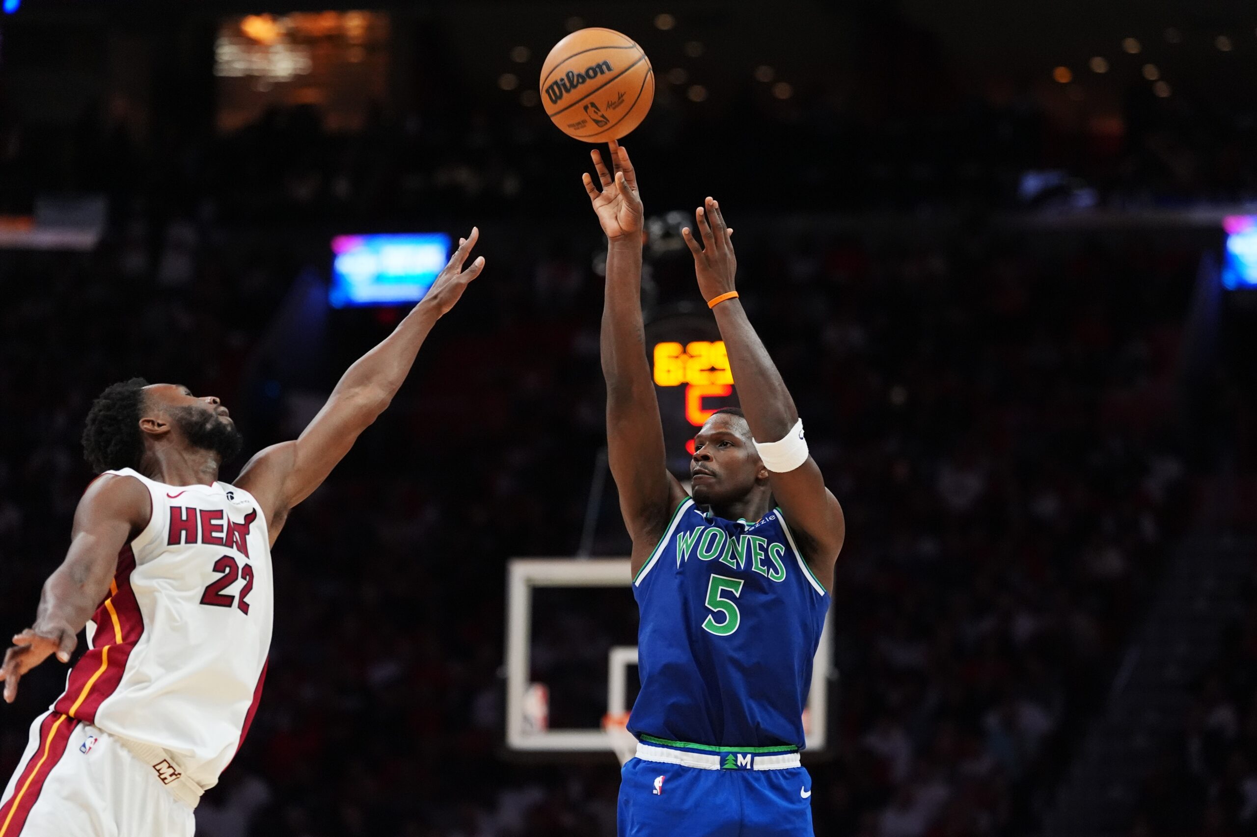 Anthony Edwards scores 45, Wolves roll past Heat 131-106 to spoil Giannis’ opener — KSTP 5, Shorewood Business news