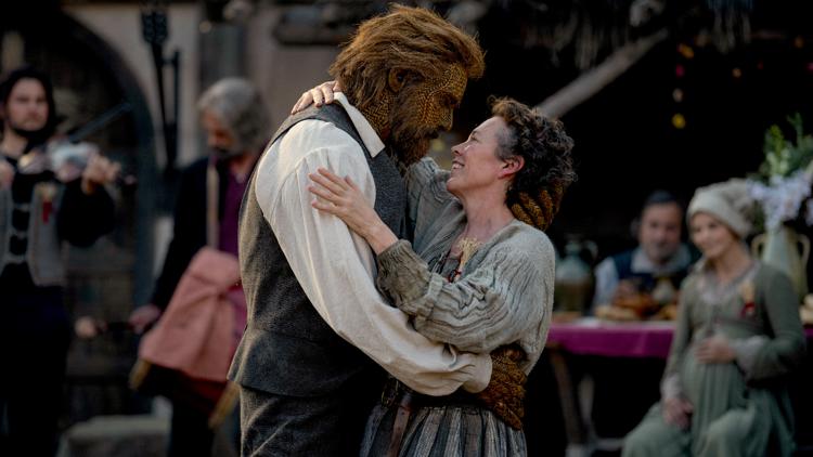 Oscar winner Olivia Colman, Emmy winner Alexander Skarsgård preview unconventional romance 'Wicker' — KARE 11 Entertainment, Shorewood Arts news