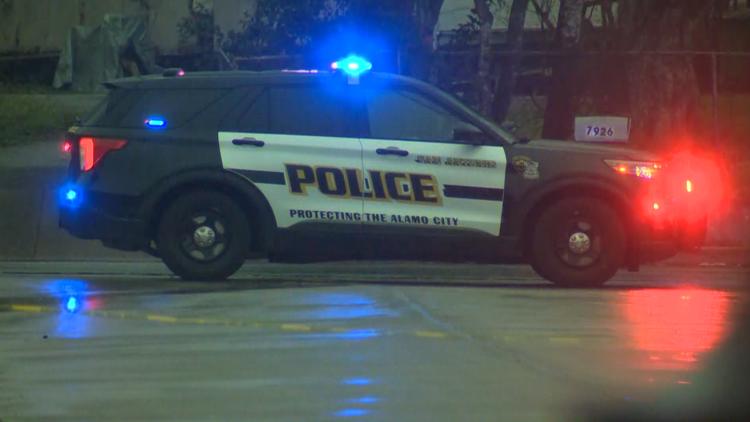 Driver arrested on DWI charge after running red light and crashing into car, police say — KENS 5 (San Antonio), Shorewood Health news