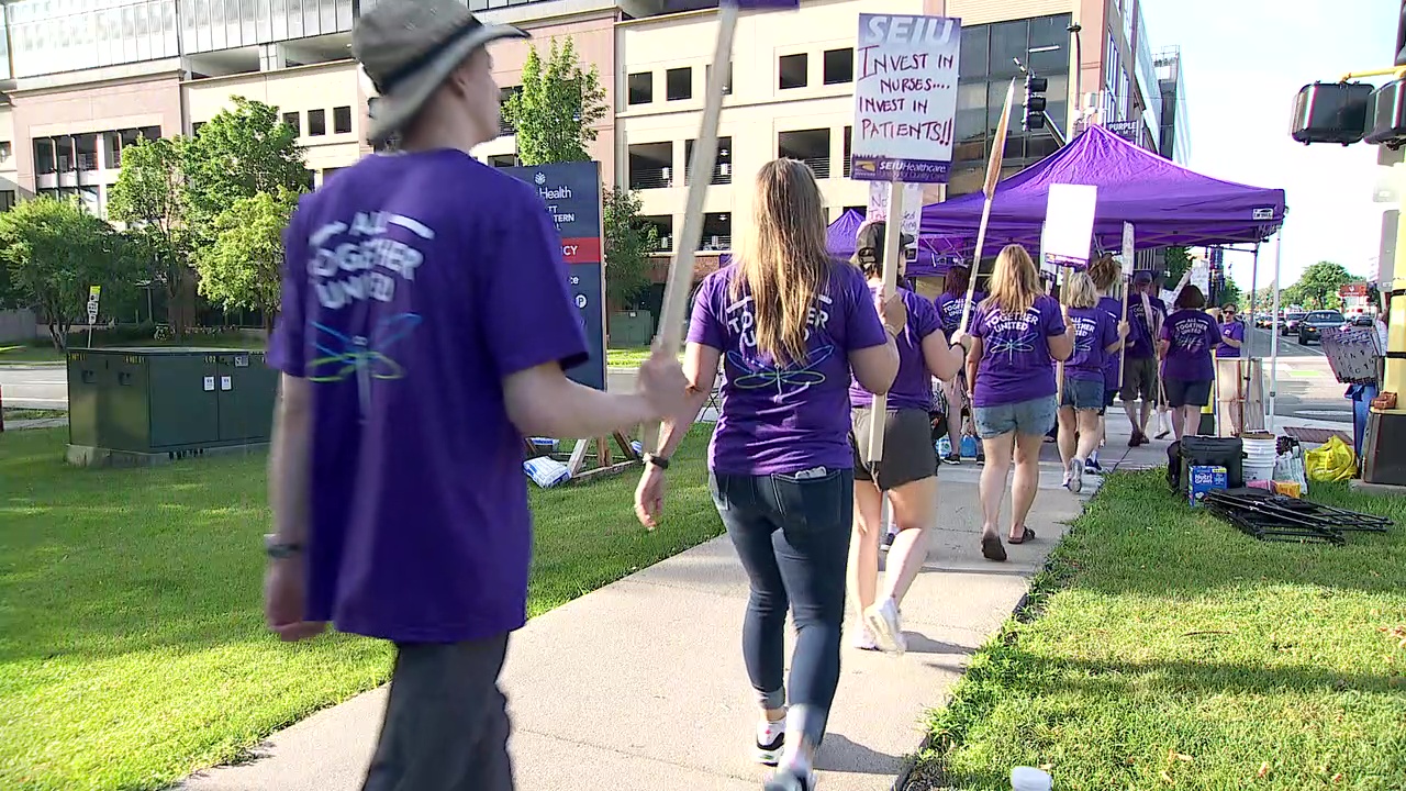 Allina hospice nurses announce tentative agreement for first union contract — FOX 9, Shorewood Health news