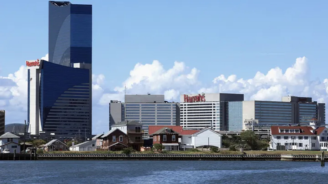 Middle school teacher arrested in alleged prostitution scheme at casino hotel — Shorewood Schools news