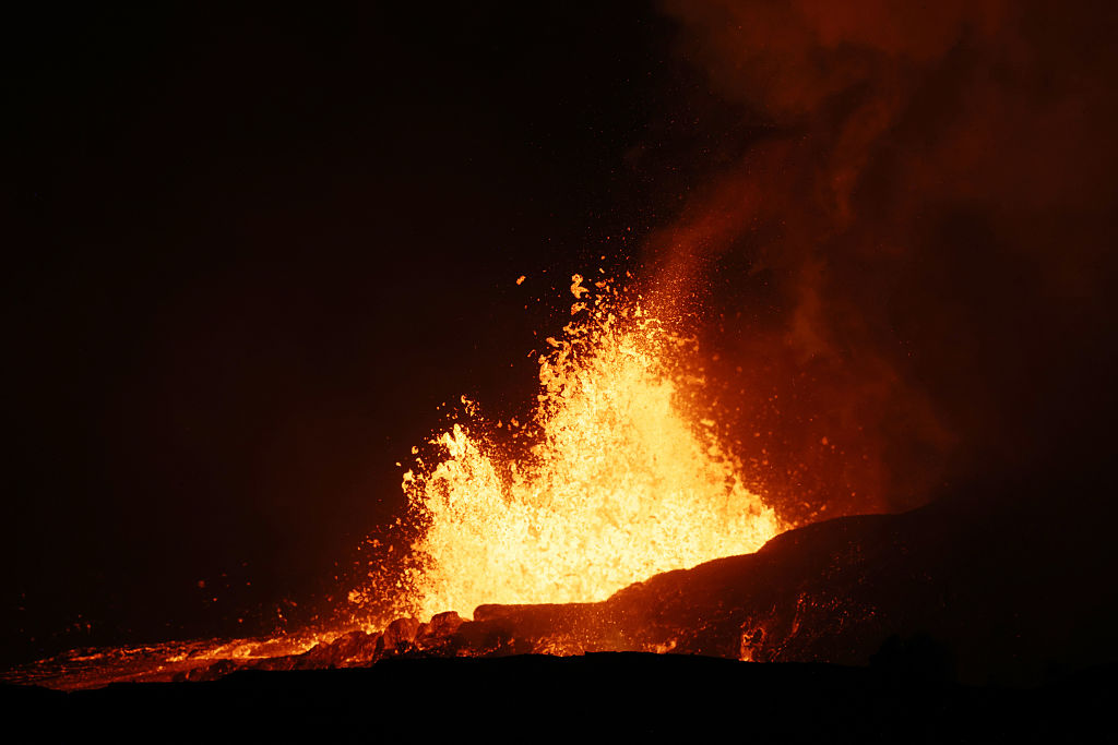 Kīlauea volcano activity prompts trail closures at popular Hawaii national park — FOX 9, Shorewood Schools news